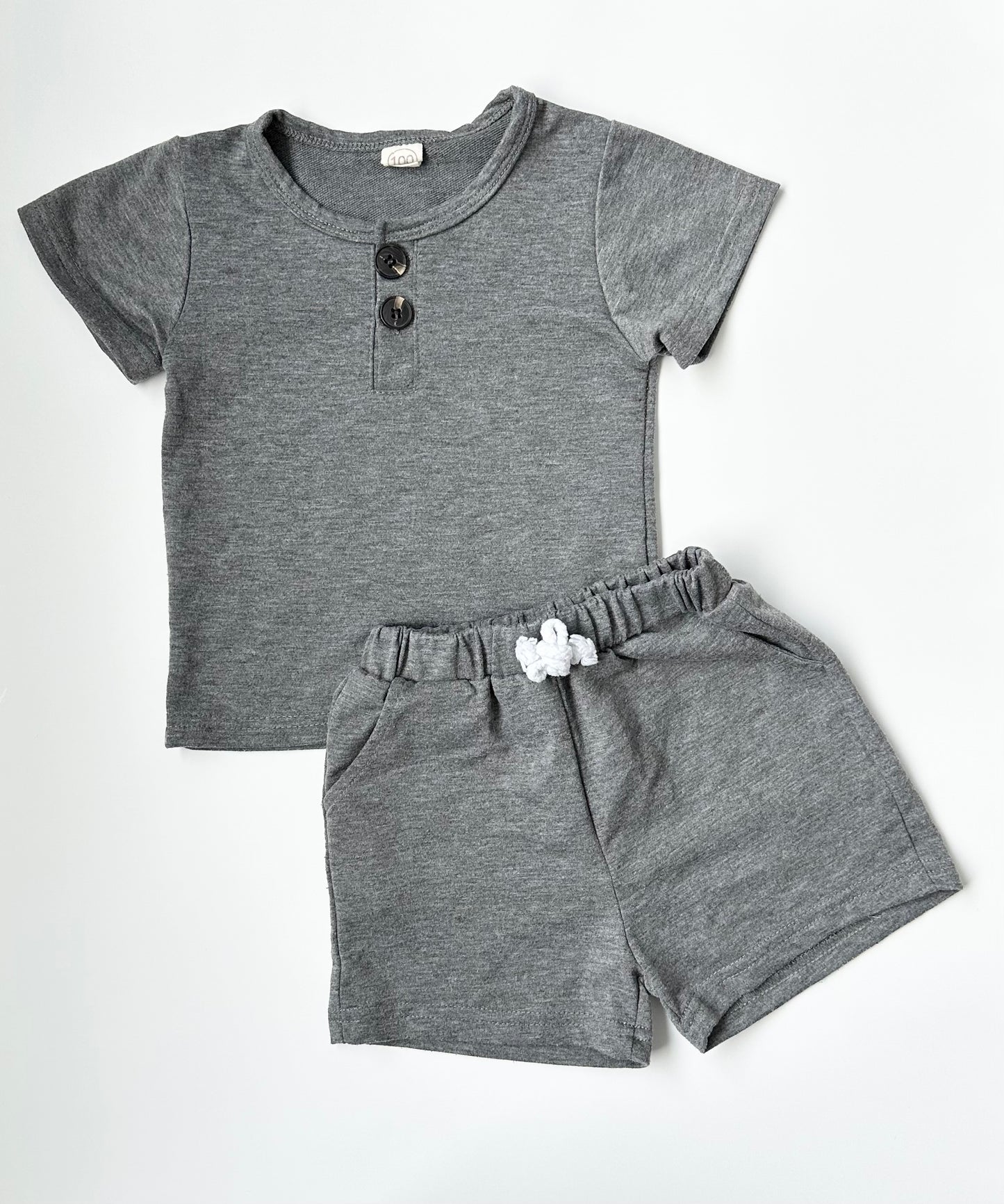 PatPat Grey T-Shirt & Short Set (3T)