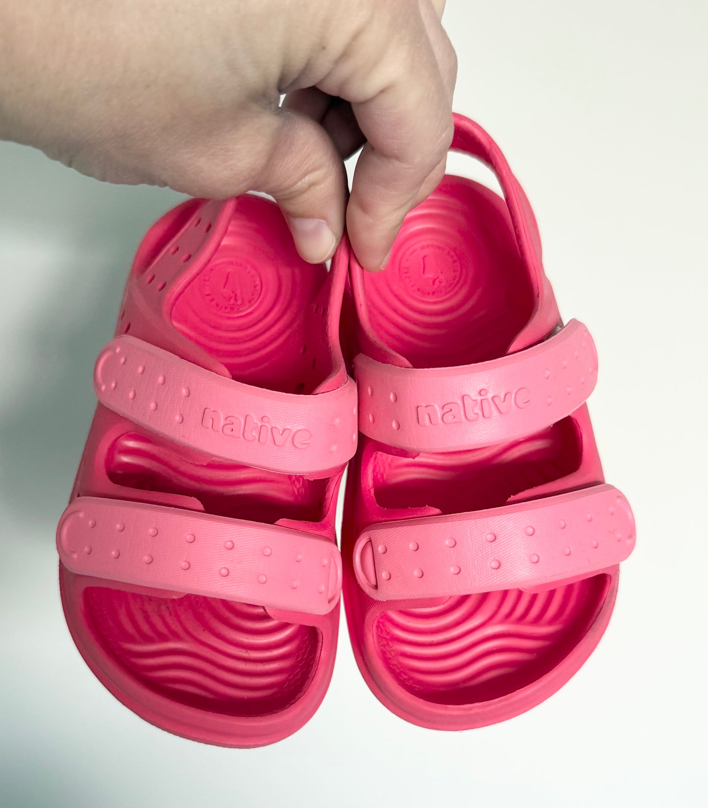 Native Chase Popsicle Pink/Flamingo Pink Sandals (7)