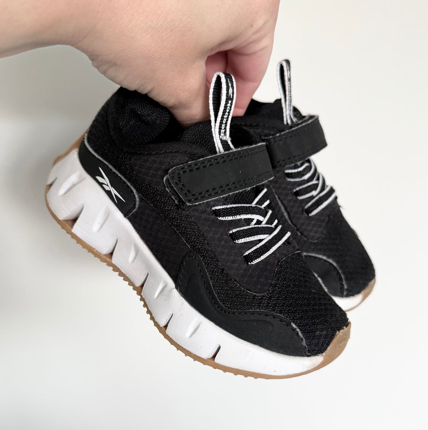 Reebok Black Stretch Lace & Velcro Sneakers (7)