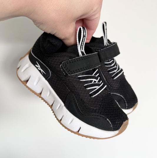 Reebok Black Stretch Lace & Velcro Sneakers (7)