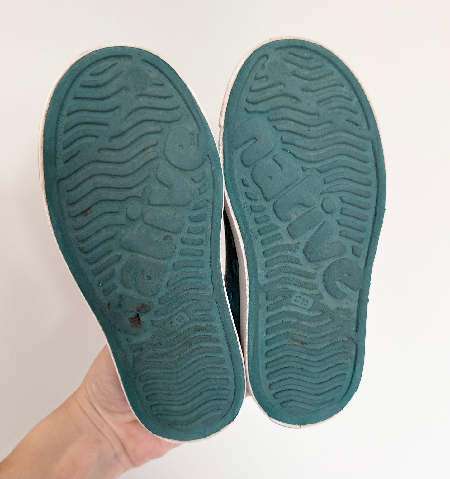 Native Turquoise Sparkle Jefferson Slip Ons (10)