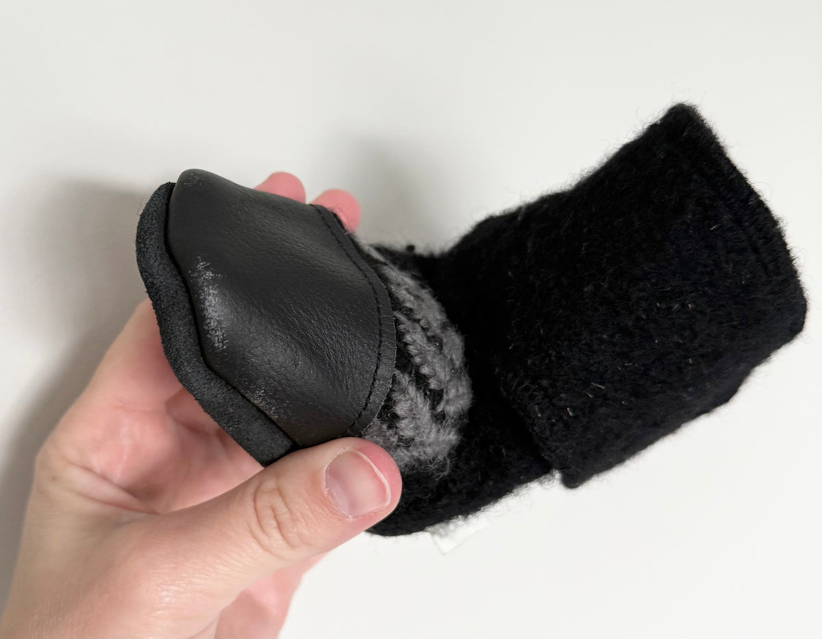 Nooks Black & Grey Leaves Wool Booties (5.5)