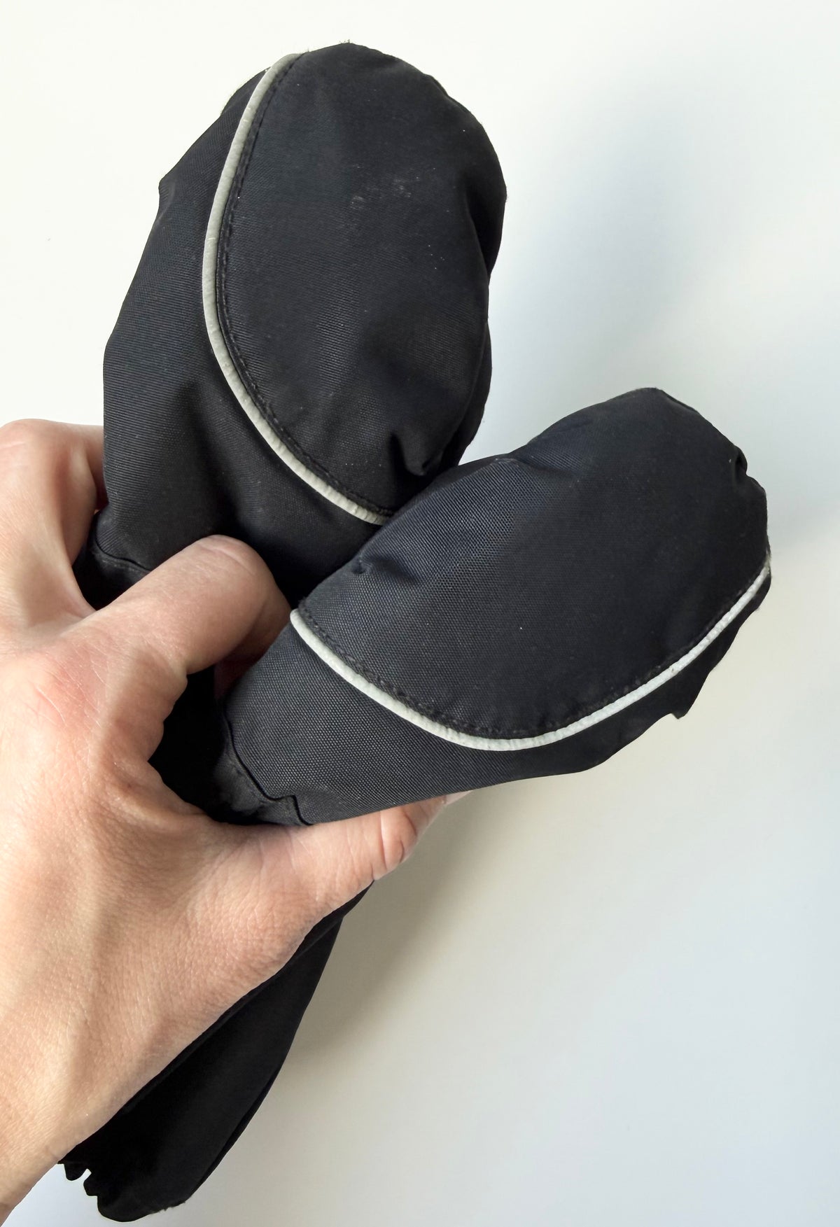 MEC Black Toasty Mittens (1-2 Years)