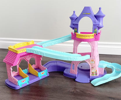 Fisher-Price Little People Disney Princess Klip Klop Castle & Aurora Horse #2